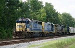 CSX 6909 leads train Q494 northbound